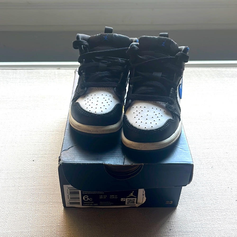 Kids jordan 1 mid